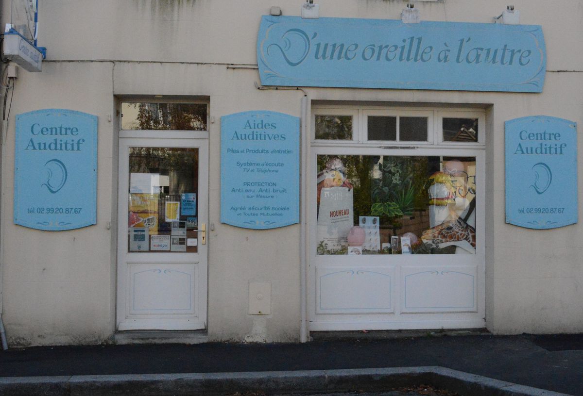 Devanture de D'UNE OREILLE A L'AUTRE