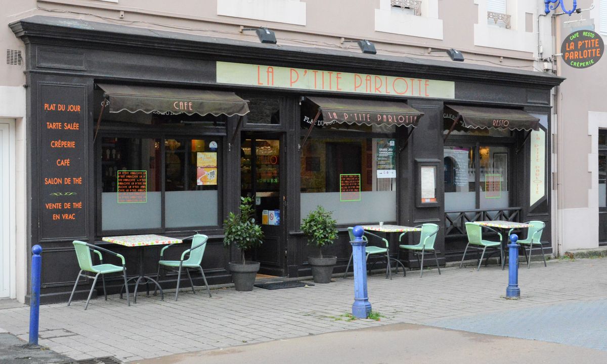 Devanture de LA P'TITE PARLOTTE