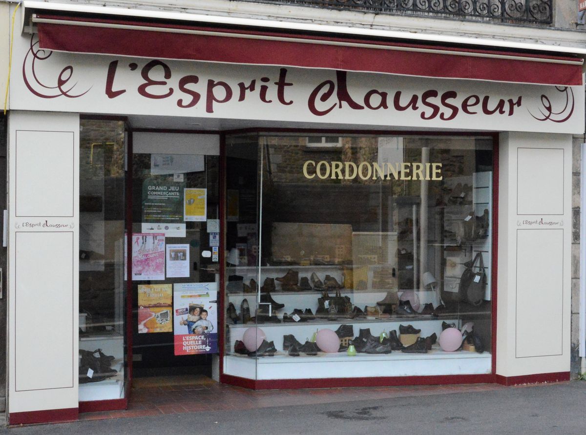 Devanture de L'ESPRIT CHAUSSEUR
